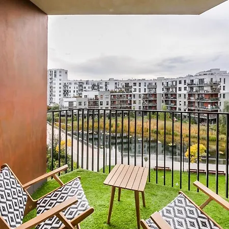 Navy Blue By Bookinghost *