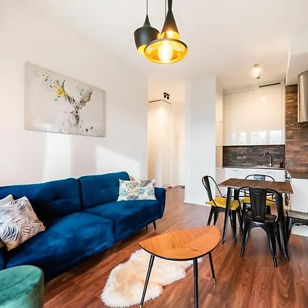 Navy Blue By Bookinghost Appartement