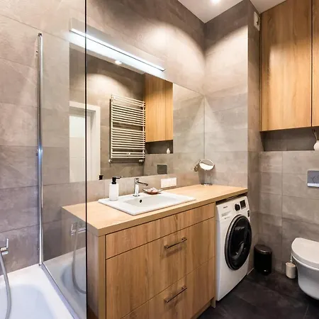 アパート Navy Blue By Bookinghost ワルシャワ