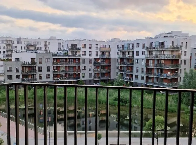 Navy Blue By Bookinghost 아파트