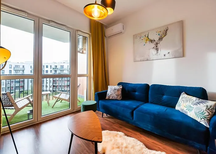 Navy Blue By Bookinghost * 바르샤바