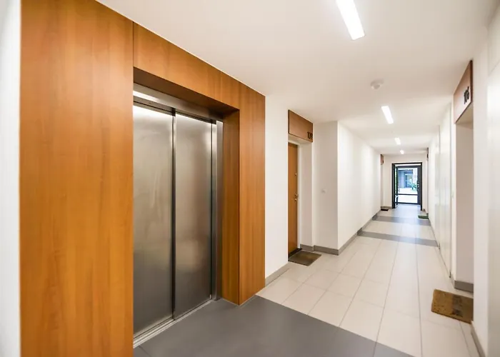 아파트 Navy Blue By Bookinghost 바르샤바